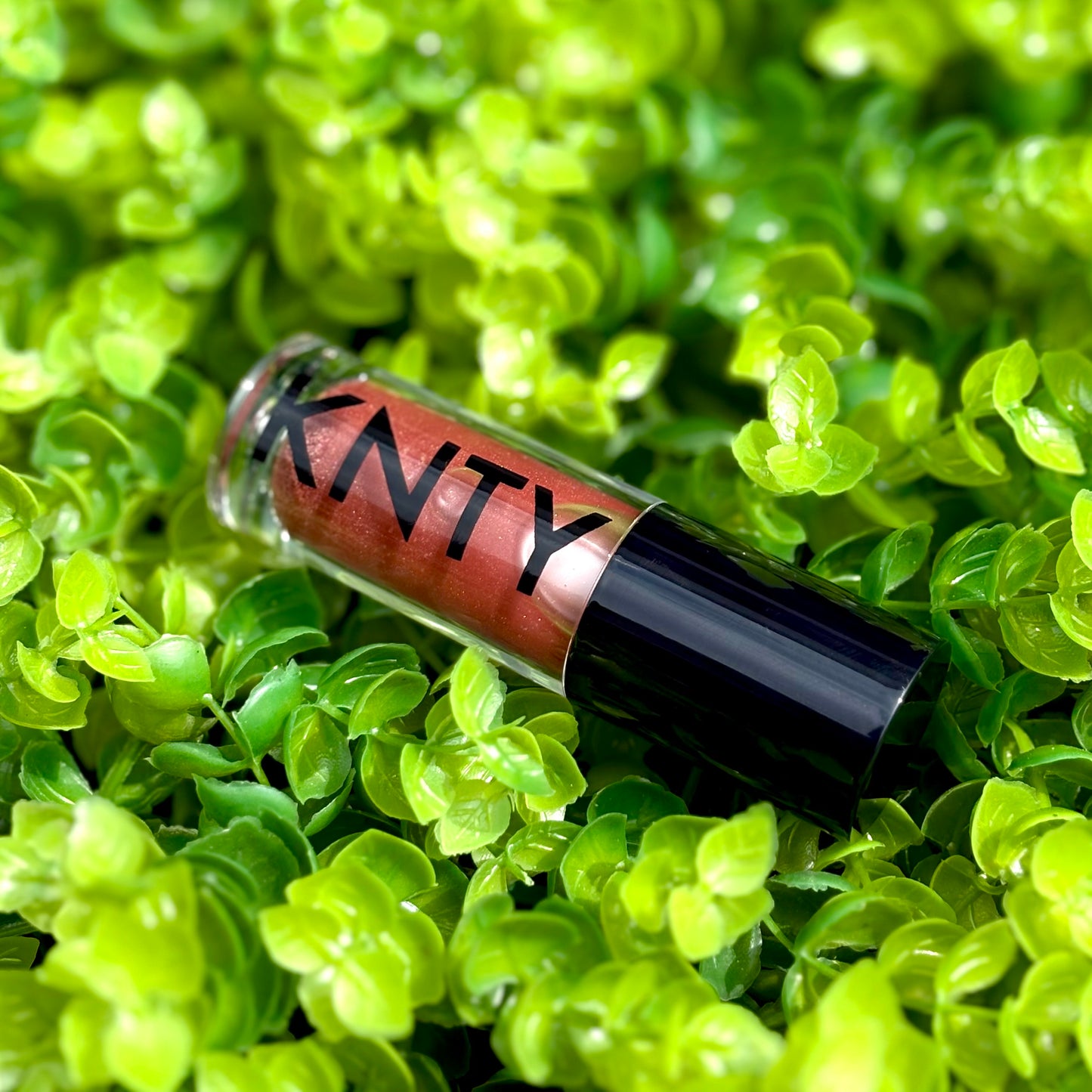 SWEET CITRUS AND ITS THE SAME BUT ITS METALLIC SO ITS NOT!